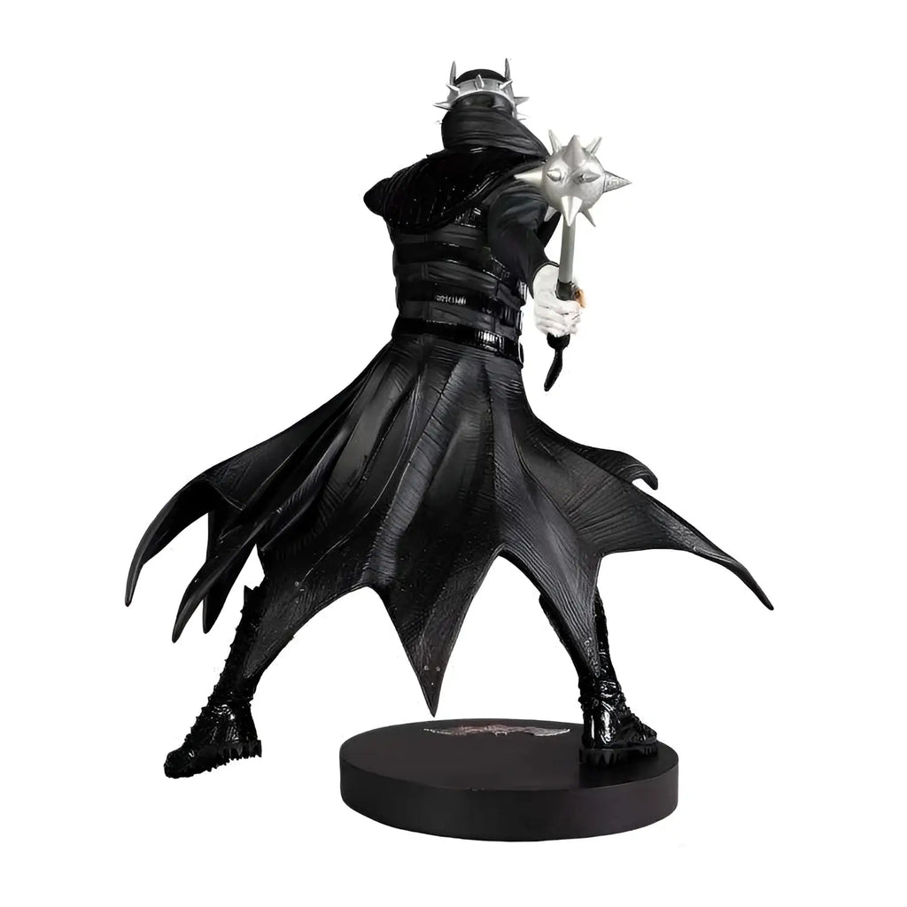 Staty av Batman Who Laughs av Greg Capullo, svart rustad figur med spikad hjälm och mace