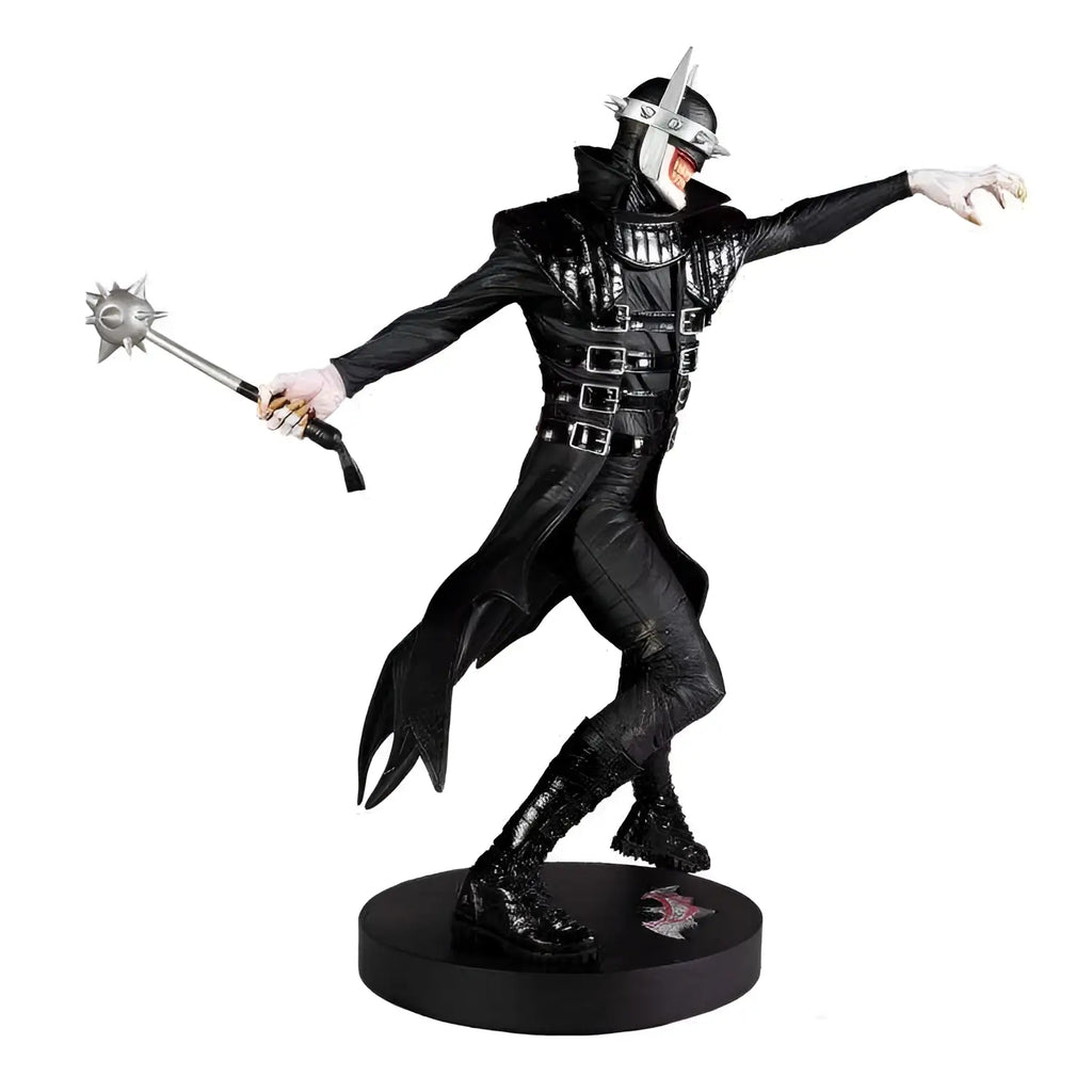 Svart rustad Batman Who Laughs-staty av Greg Capullo med silverhjälm och spikad mace på rund bas