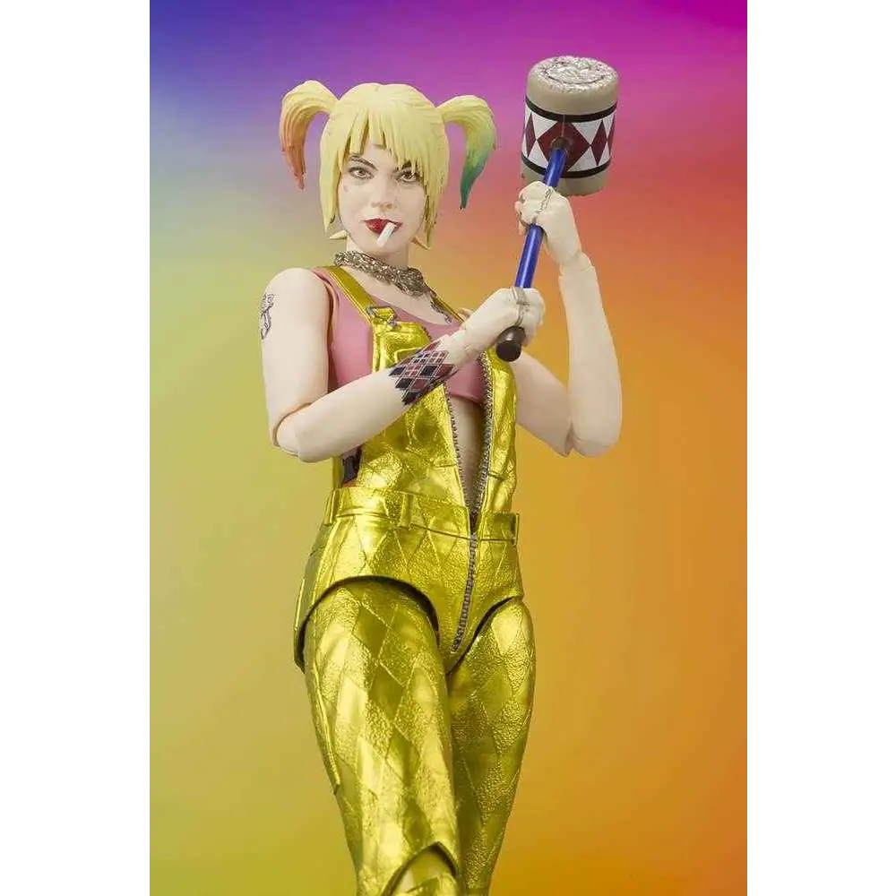 Guldmetallic overaller med quiltmönster på Harley Quinn Birds of Prey S.H. Figuarts-figur