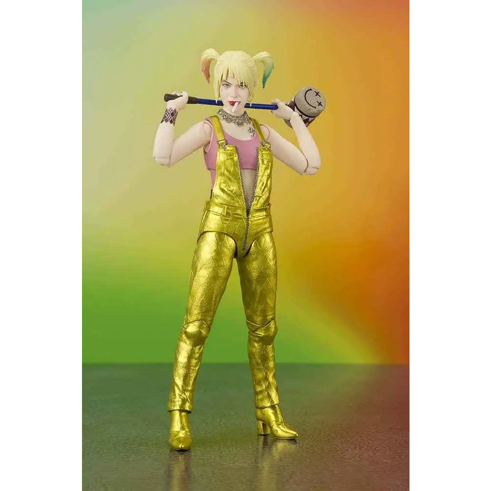 Gyllene metalliska overaller med quiltad textur på Harley Quinn-figur från Birds of Prey SH Figuarts