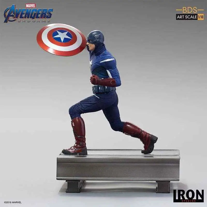 Captain America 2012 1/10 skulptur i dynamisk löpningspose med sköld
