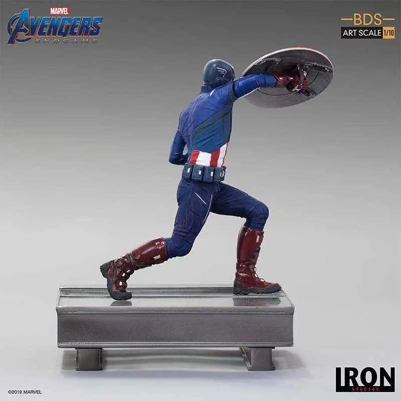Captain America 2012 1/10 skulptur i dynamisk pose med sköld