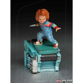 Child’s Play II Chucky-statyett 1/10 i blå overall med regnbågsränder på turkos bas