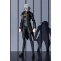 Svart och guld S.H.Figuarts Cowboy Bebop Vicious actionfigur med silverhår och elegant mantel