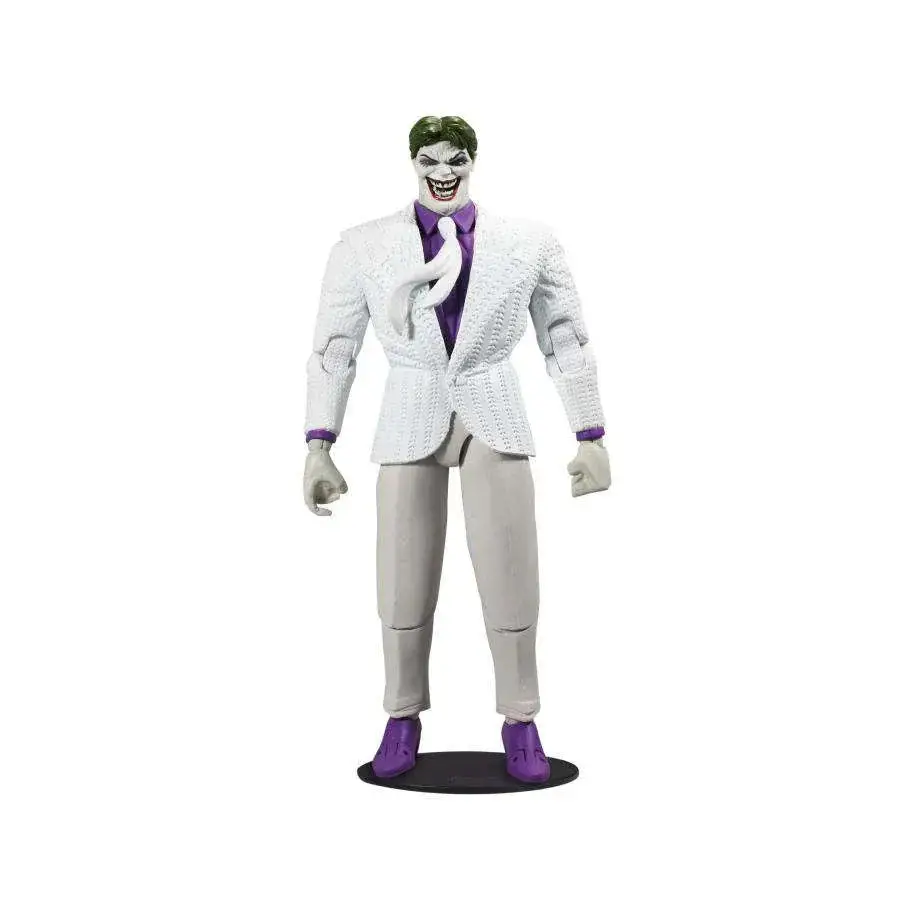 Vit Jokern från Dark Knight Returns i vit texturerad kostym med lila slips och matchande skor på svart bas
