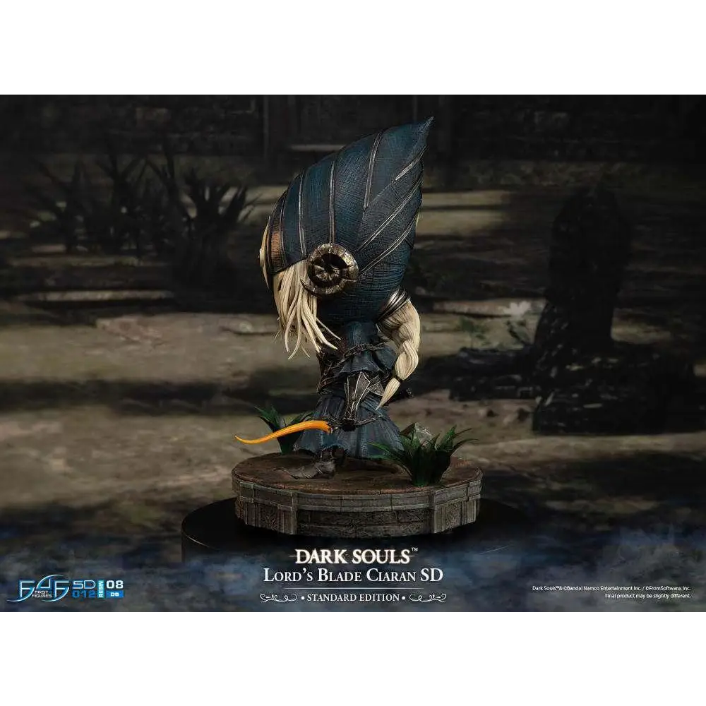 Dark Souls Lord Blade Ciaran SD-statyn i mörkblå rustning