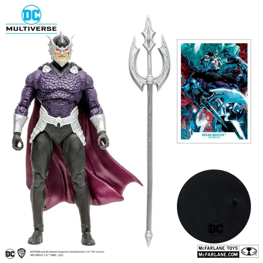 Lila och silverfärgade Ocean Master-actionfiguren med maroon mantel och treudd från DC Multiverse