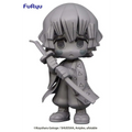 Grå resinfigur av chibi Zenitsu Agatsuma med svärd och triangelmönstrad mantel