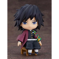 Giyu Tomioka Nendoroid Swacchao figurin med svart hår, blå ögon och chibi-stil