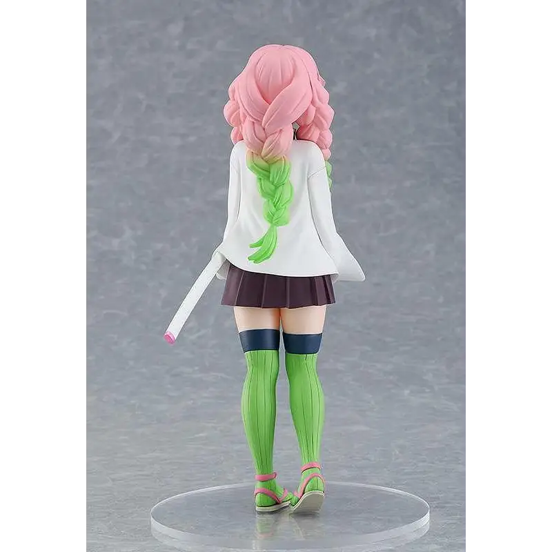 Mitsuri Kanroji Demon Slayer POP UP PARADE figur med rosa och gröna flätor, vit jacka, mörk lila kjol, ljusgröna strumpbyxor och rosa sandaler