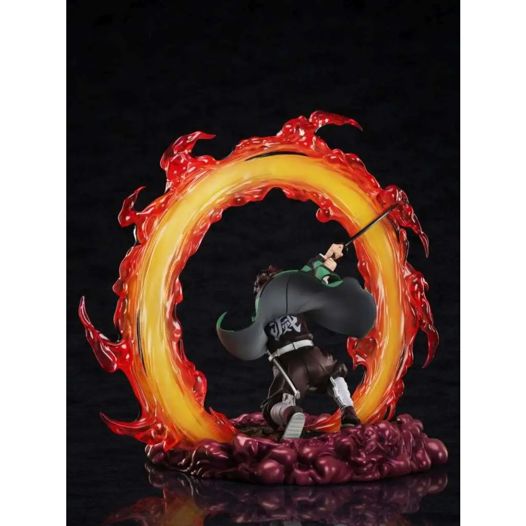Demon Slayer Tanjiro Kamado 1/8 staty med svärd i flammor