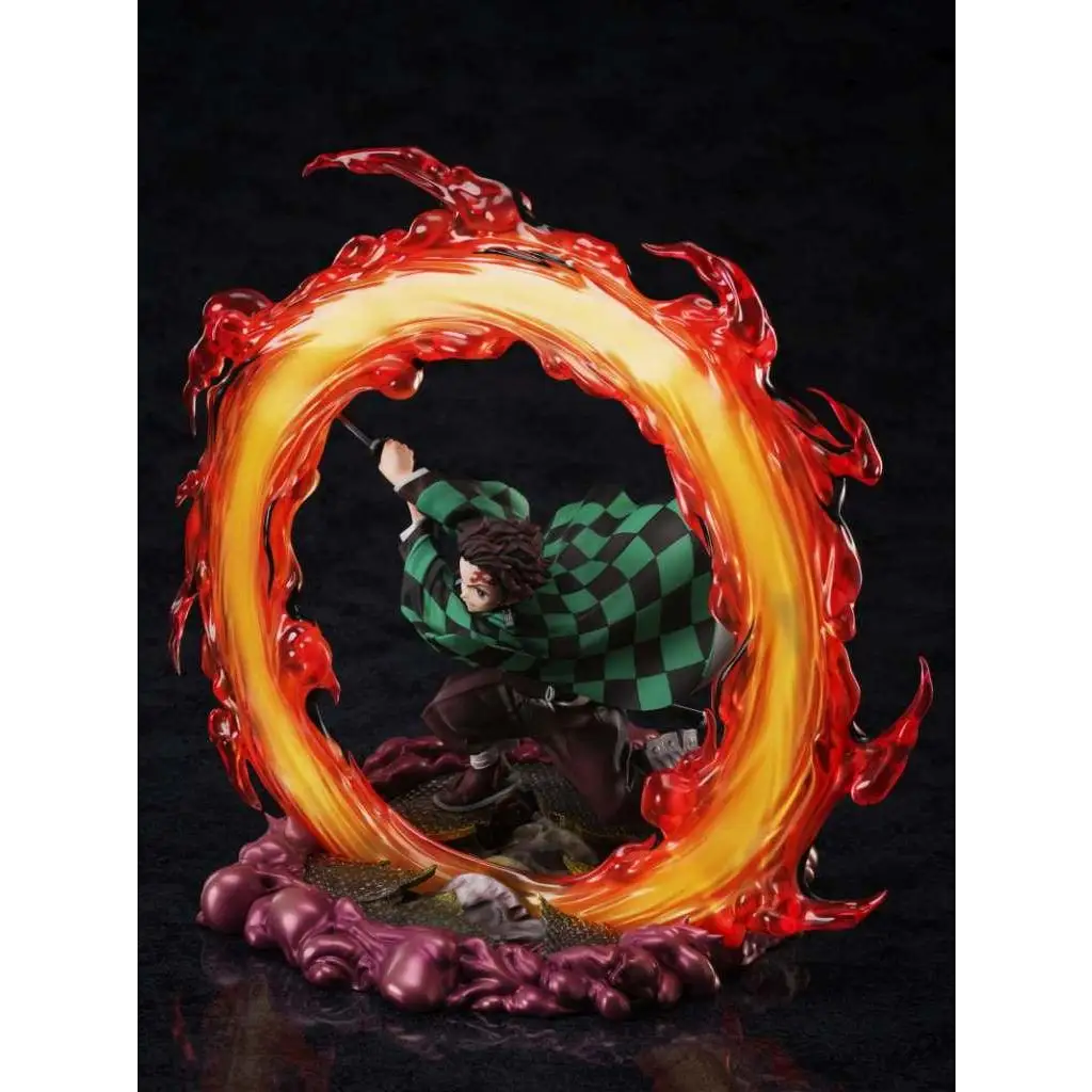 Demon Slayer Tanjiro Kamado 1/8 staty med svärd i lågor
