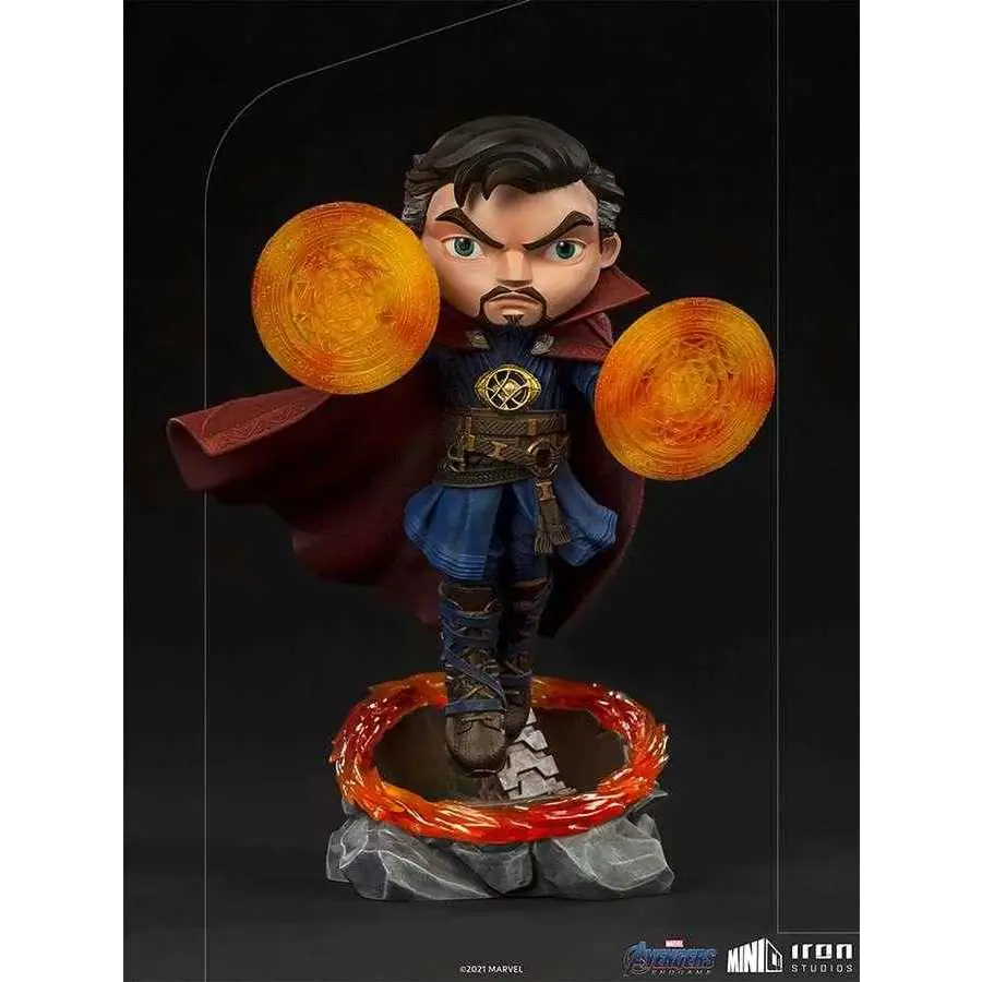 Chibi Doctor Strange-staty i blå kostym och röd mantel med orange cirklar, MiniCo Iron Studios