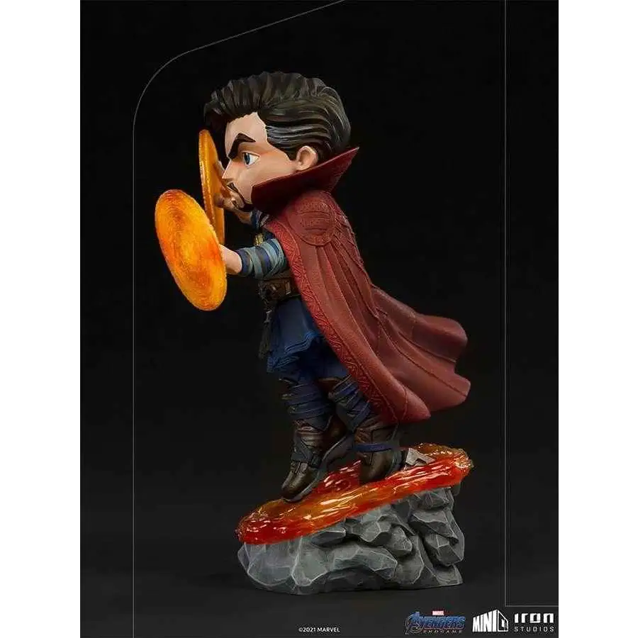 Chibi Doctor Strange-statyn med orange mystisk cirkel, röd mantel, från Iron Studios MiniCo Avengers: Endgame