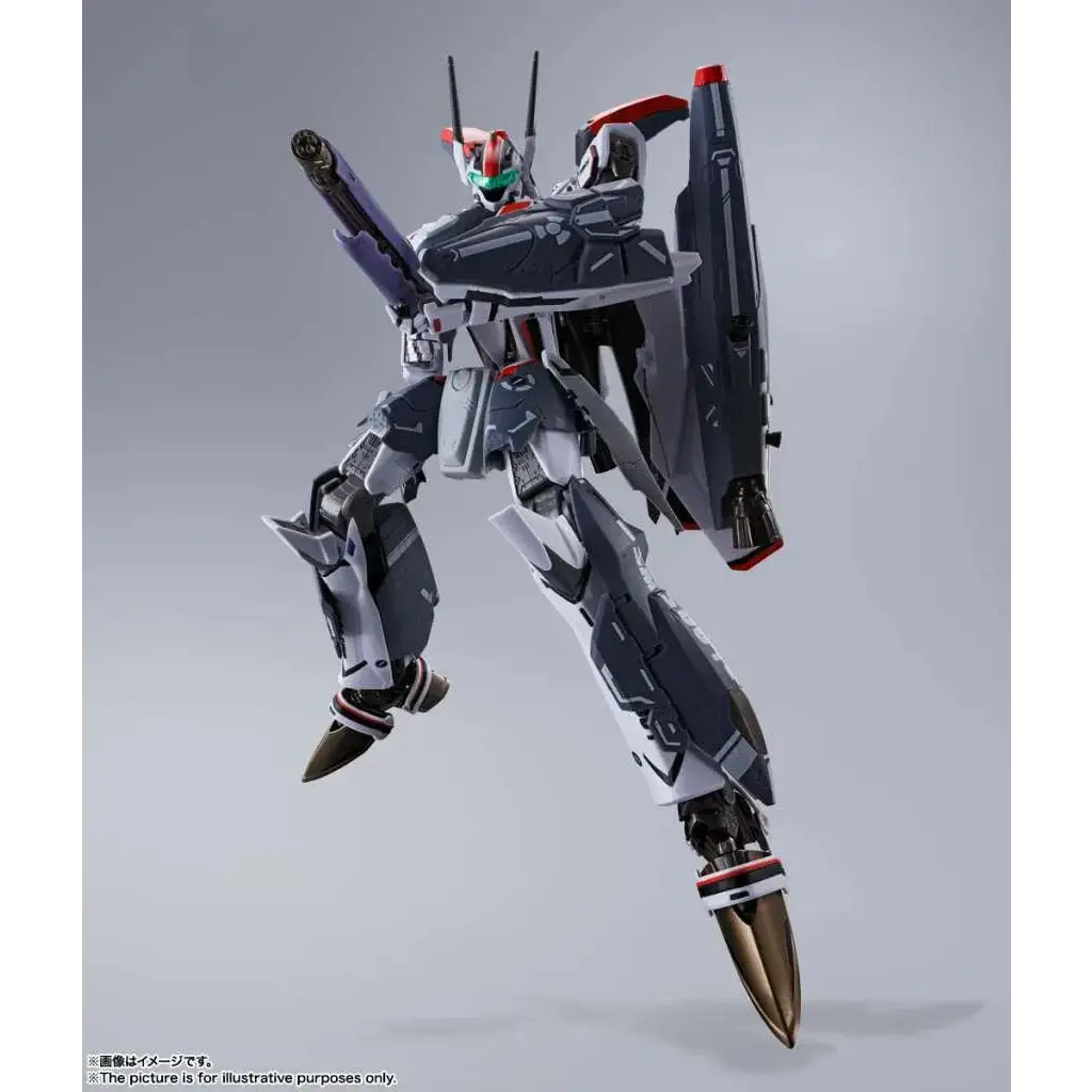 Grå och vit pansrad robot med röda accenter, grön visir och vapen i Dx Macross VF25F Super Messiah Valkyrie