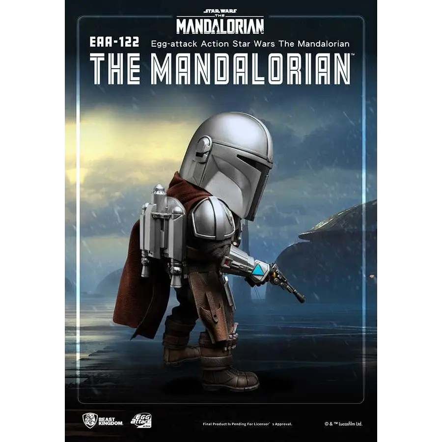 Silver and brown Mandalorian figur med hjälm, blaster och stövlar från Egg Attack Action