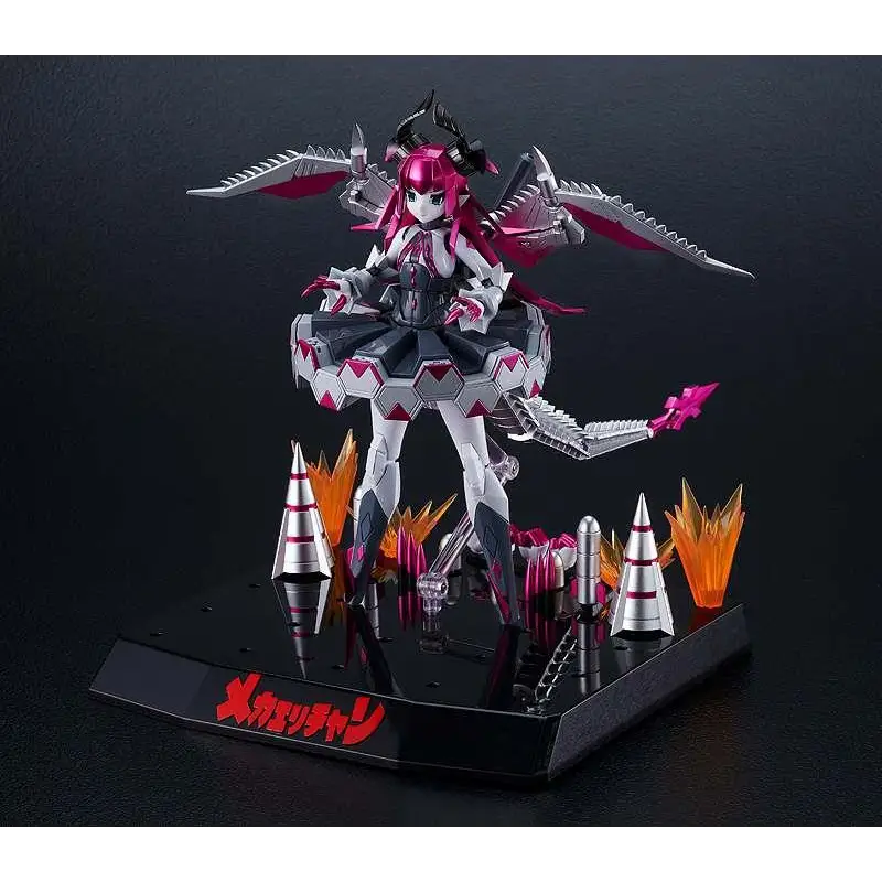Rosa och svart pansrad animefigur med metallvingar och svans på sockel, Fate/Grand Order Mecha Eli-chan HAGANE WORKS