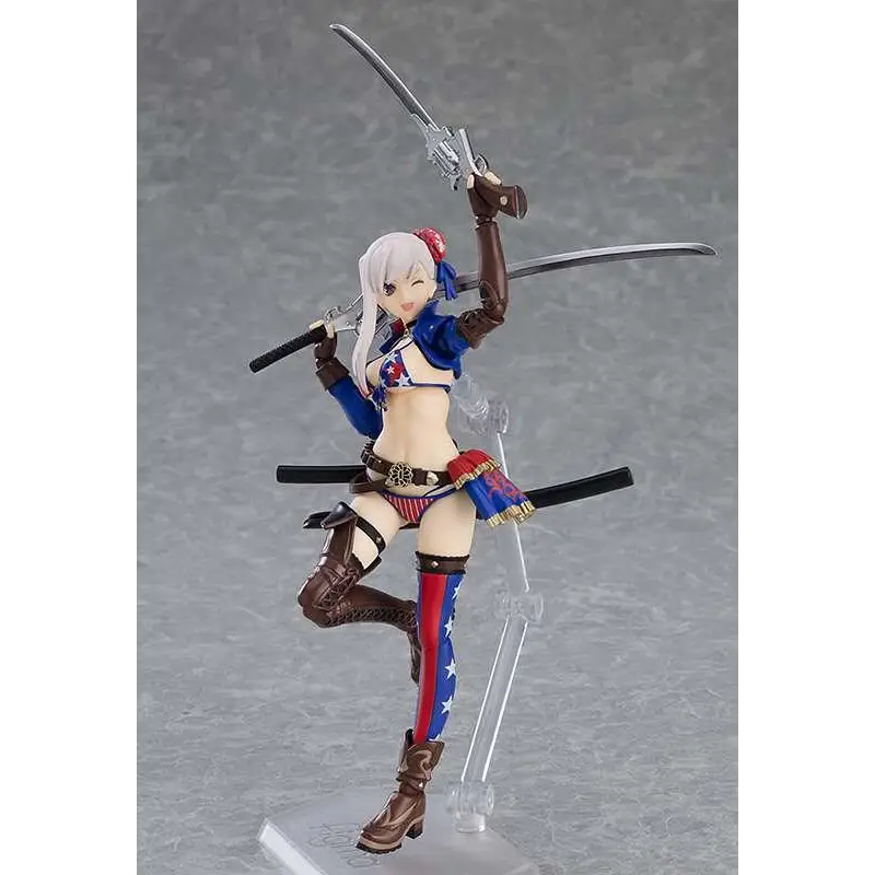 Fate/Grand Order Berserker Miyamoto Musashi figma-figur med vit hår, blå-röd outfit med stjärnor och ränder, håller två svärd i dynamisk pose
