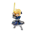Chibi-figur av Saber/Altria Pendragon från Fate/Grand Order i blå och silver rustning med gyllene svärd