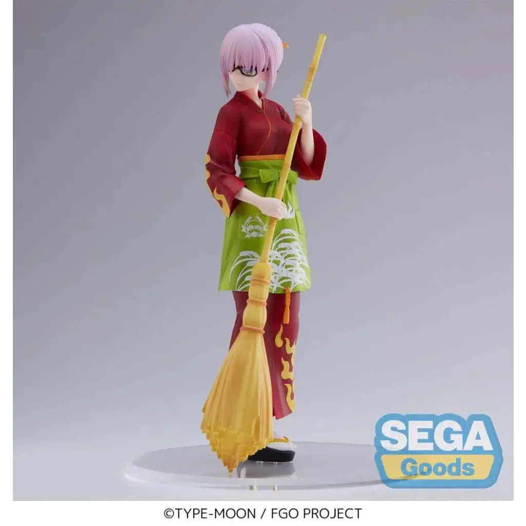 Rosa hårig Mash Kyrielight animefigur i röd-grön kimono med vita blommor, håller gul kvast