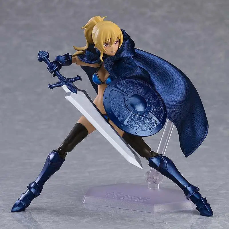 Blå rustad Figma-figur av blonda krigaren Makoto med svärd och sköld i bikinipansar