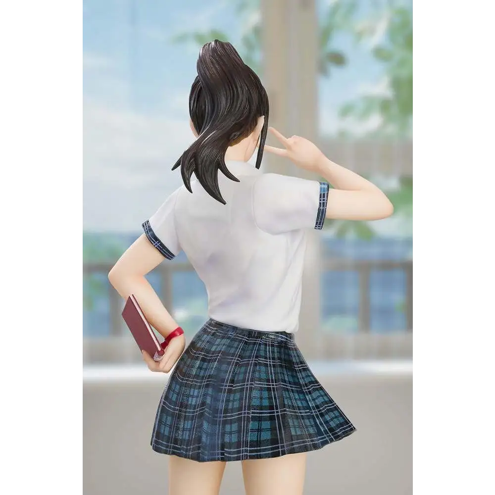 FiguartsZERO Miyamoto Hikari i vit skjorta och rutig kjol