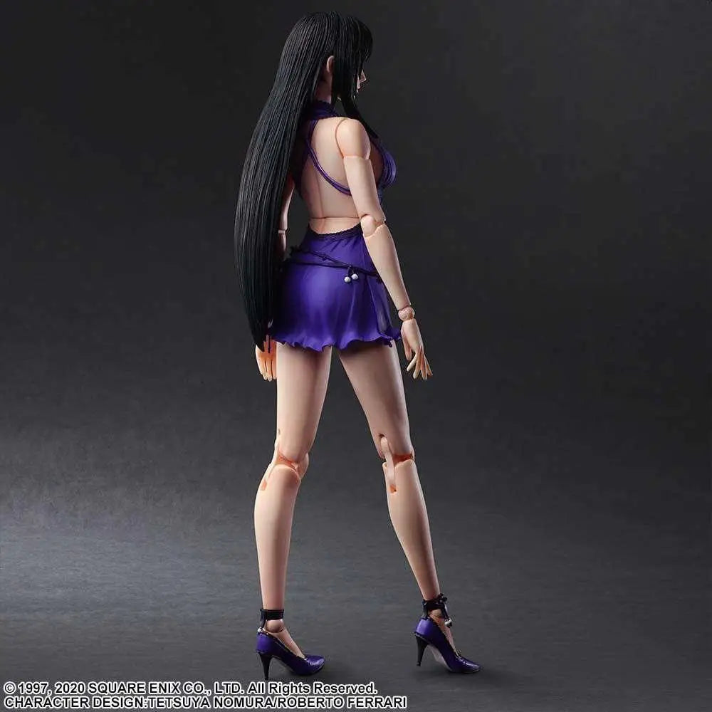 Lila satinliknande minikjol med trasig fåll och matchande topp på Tifa-figur från Final Fantasy VII Remake Play Arts Kai