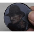 Freddy Krueger i svart-silver ramad cirkulär lentikulär nyckelring med Freddy vs Jason-motiv