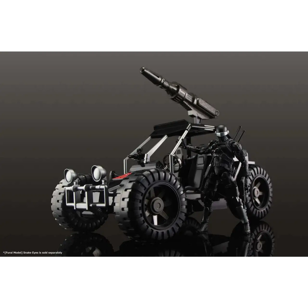 Svart och silver rustad figur vid G.I. Joe A.W.E. Striker Kit med stora däck och vapensystem