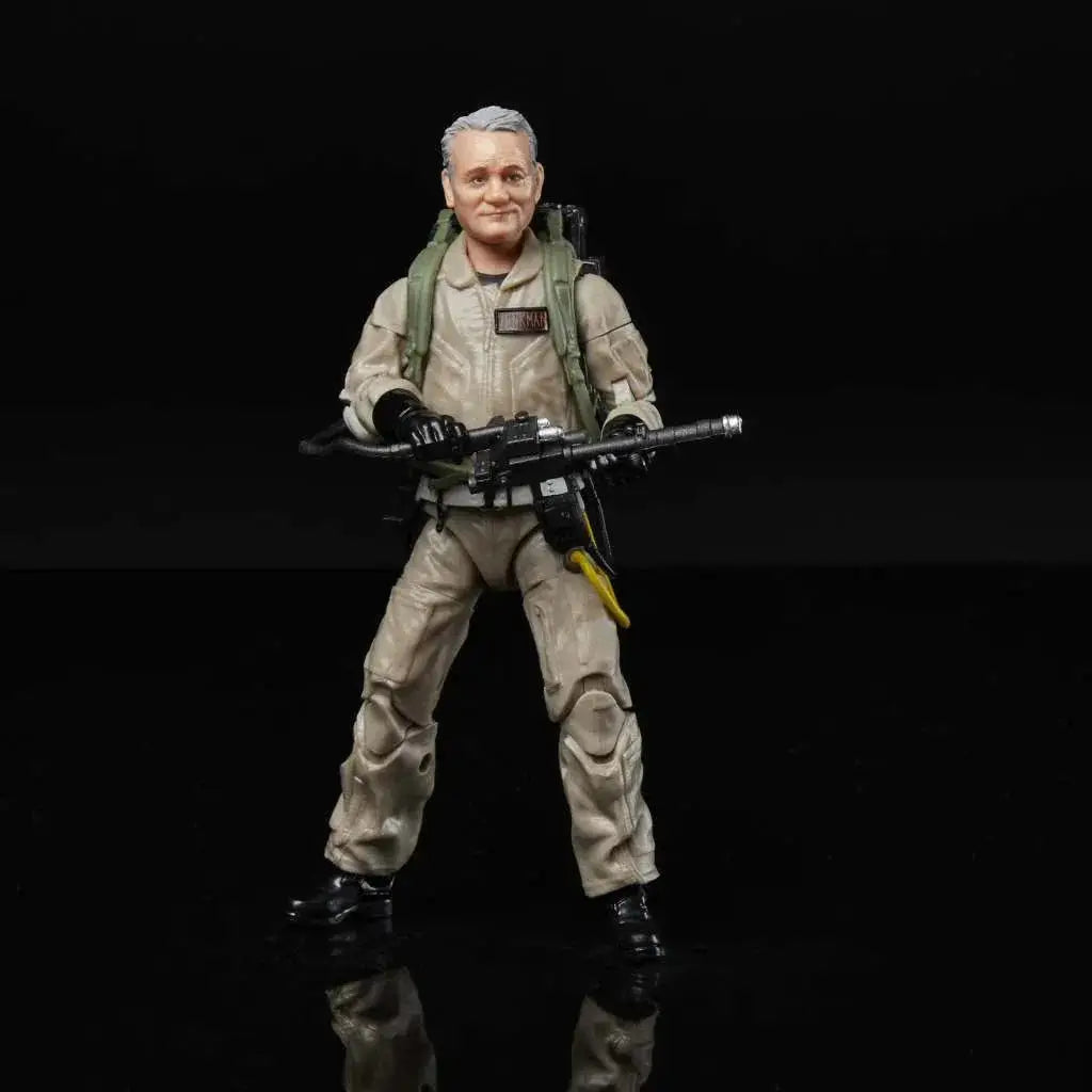 Beige och svart Peter Venkman Ghostbusters Afterlife actionfigur med detaljerad kostym, ryggsäck och vapen