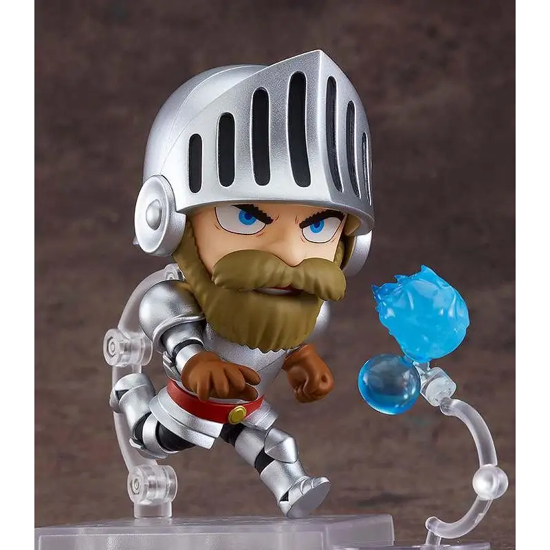 Silver Nendoroid-riddare med brun skägg och blå ögon i detaljerad rustning, håller glödande blå orber