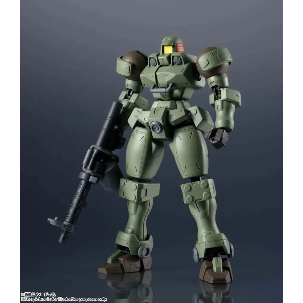 Grön oliv och brun plastmechafigur med gul visir, håller svart gevär, Gundam Universe OZ-06MS Leo