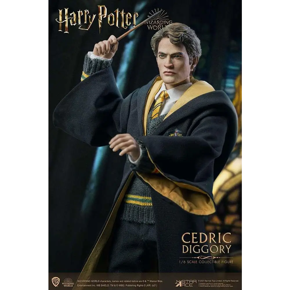Harry Potter Cedric Diggory i svart och guld Hogwarts-kappa med gul randig slips
