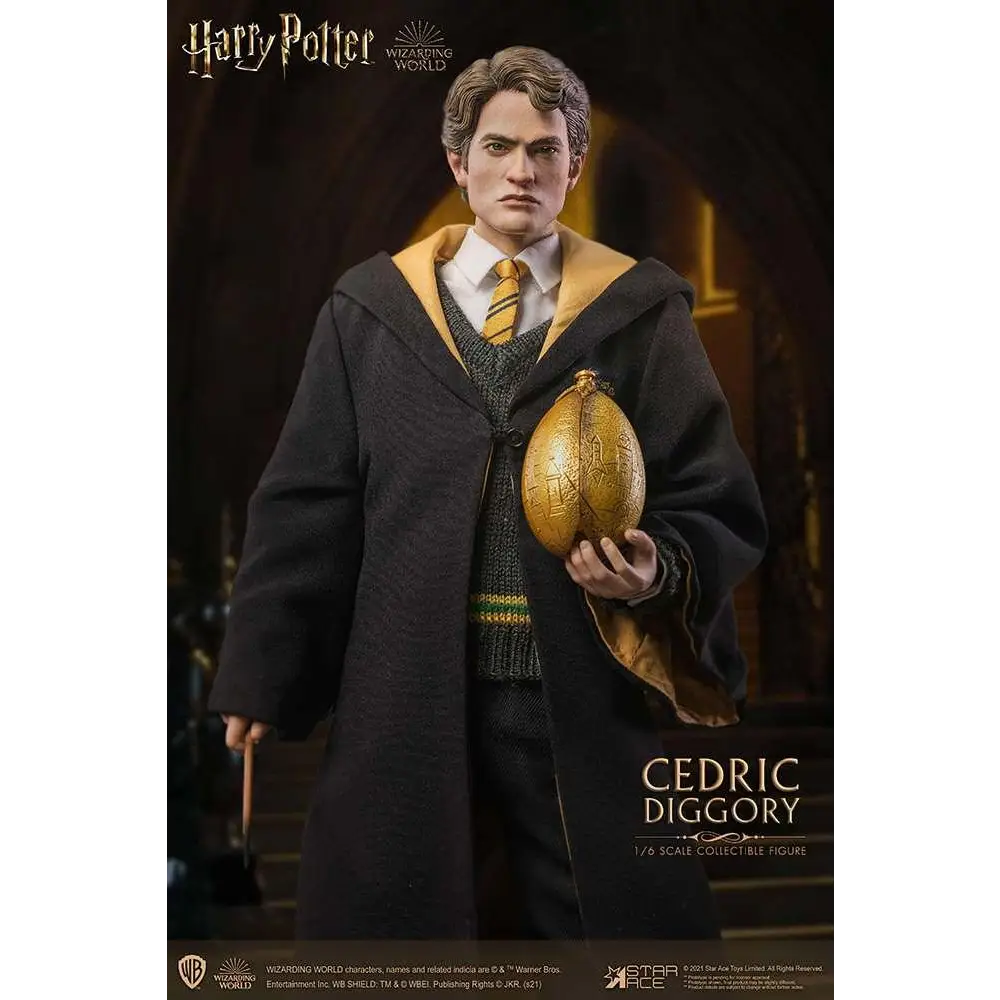 Harry Potter Cedric Diggory deluxe 1/6 figur i svart mantel med guldkanter, gul-svart randig slips och väst