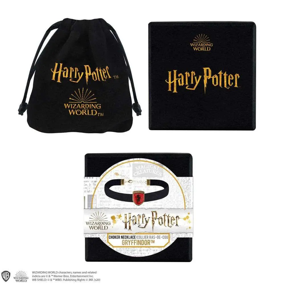 Svart chokerhalsband med Gryffindor-emblem i rött, guldiga accenter, officiell Harry Potter-förpackning