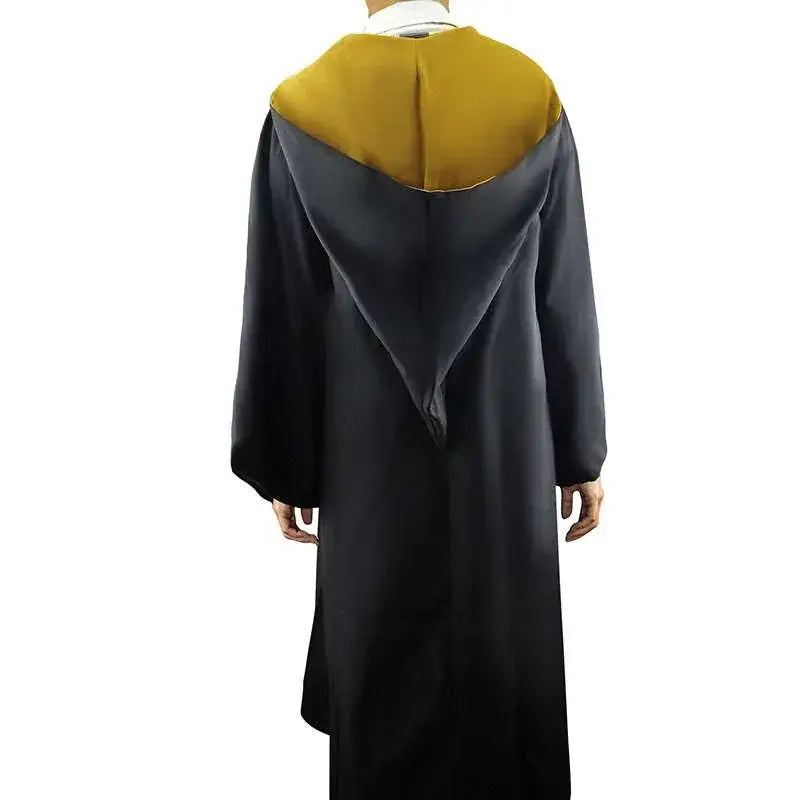 Svart examenklänning med guld fodrad huva i Hufflepuff-stil från Harry Potter