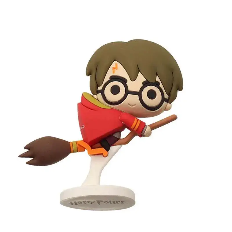 Chibi Harry Potter-figur med brunt hår, glasögon och röd kappa på kvast
