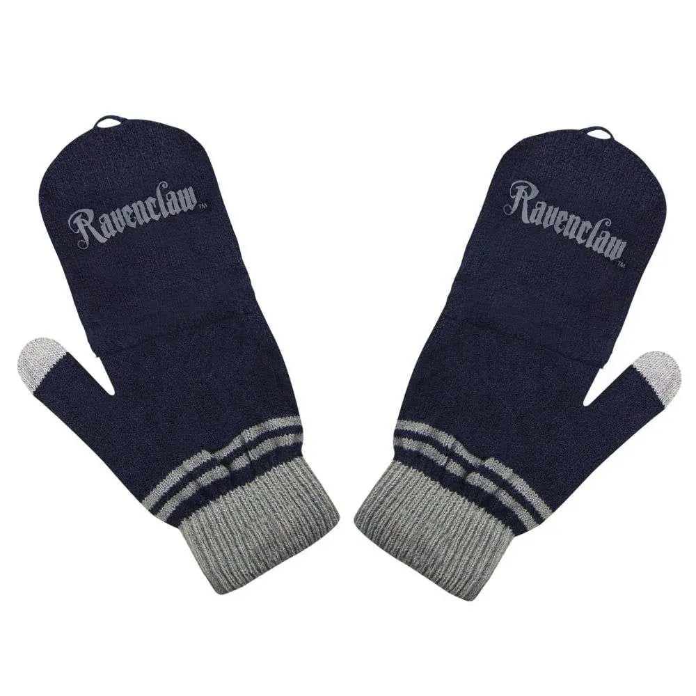 Blå och grå stickade touchskärmsvantar med Ravenclaw i silverbroderi