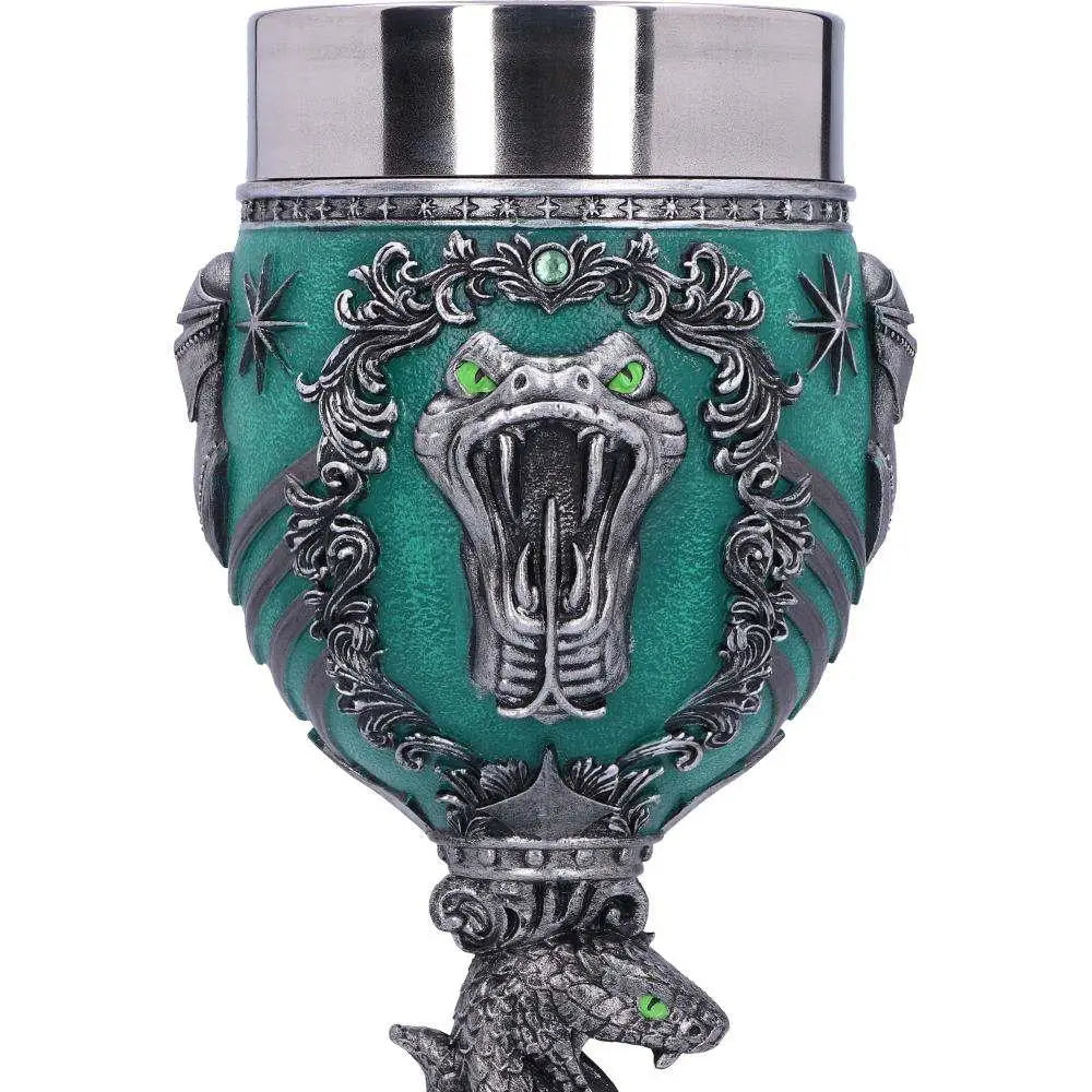 Grön och silverfärgad Slytherin-goblet med ormhuvud och stjärnmotiv