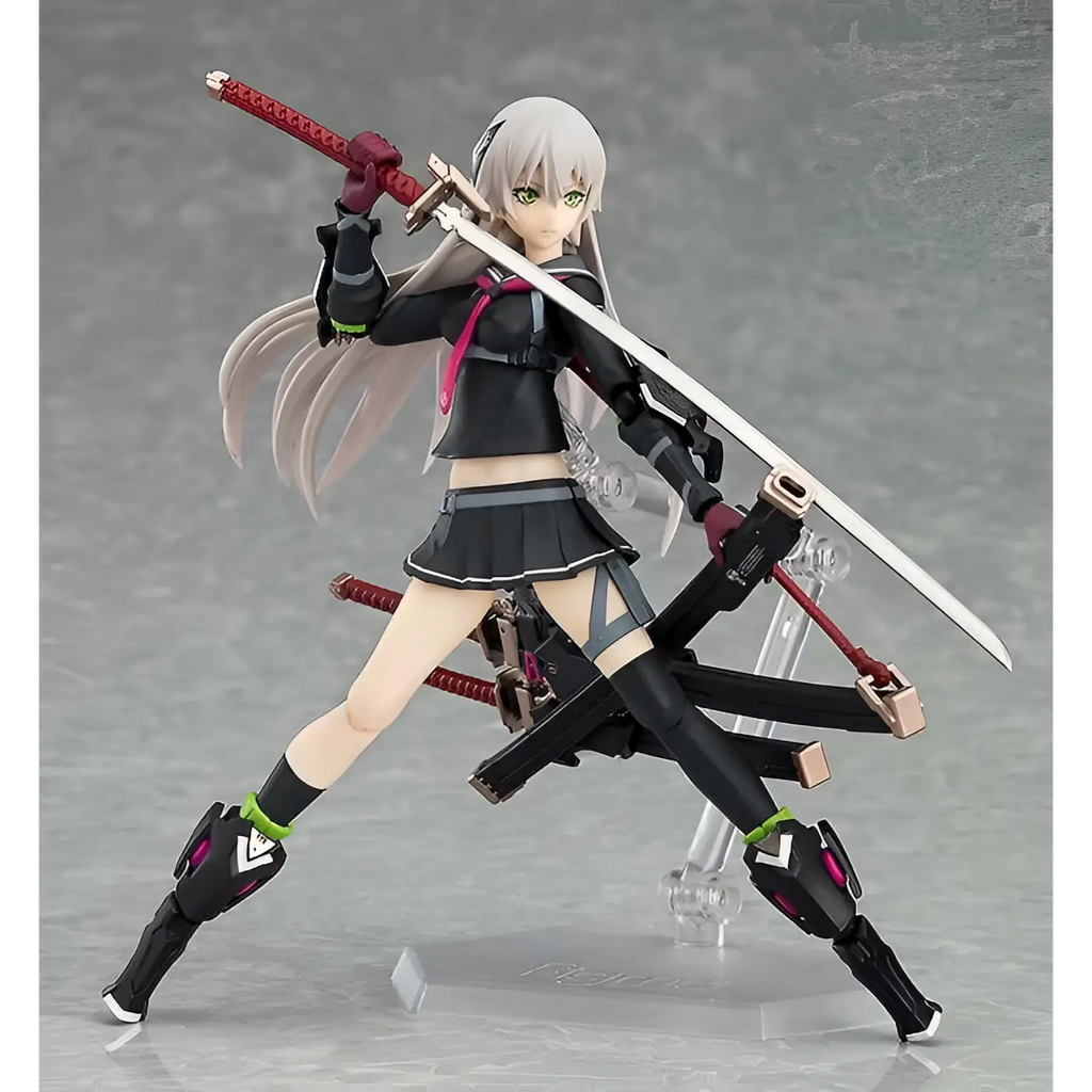 Heavily Armed High School Girls Ichi Figma: svart och rosa animefigur med silver svärd, detaljerad rustning och långt vitt hår