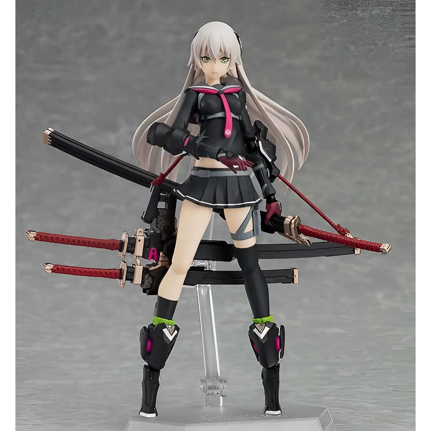 Figma Ichi från Heavily Armed High School Girls, svartrosa animefigur med silverhår i skoluniform