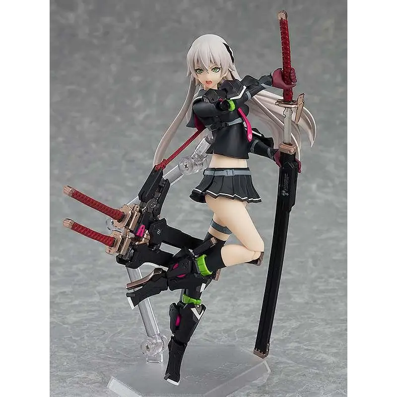 Svart och grön pansrad animefigur med silverfärgat hår som håller katana och dubbla svärd, Heavily Armed High School Girls Ichi Figma