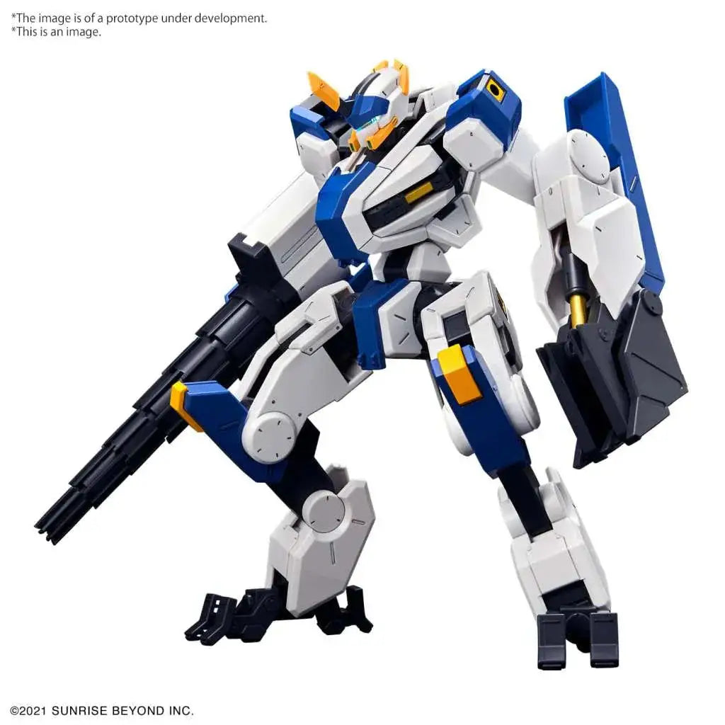 Blå och vit plastrobotfigur med gula accenter, håller svart gevär, Hg Mailes Byakuchi Drill & Claw Arm 1/72