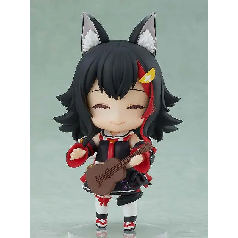 Chibi Nendoroid figurin av Hololive Ookami Mio med rävöron och ukulele