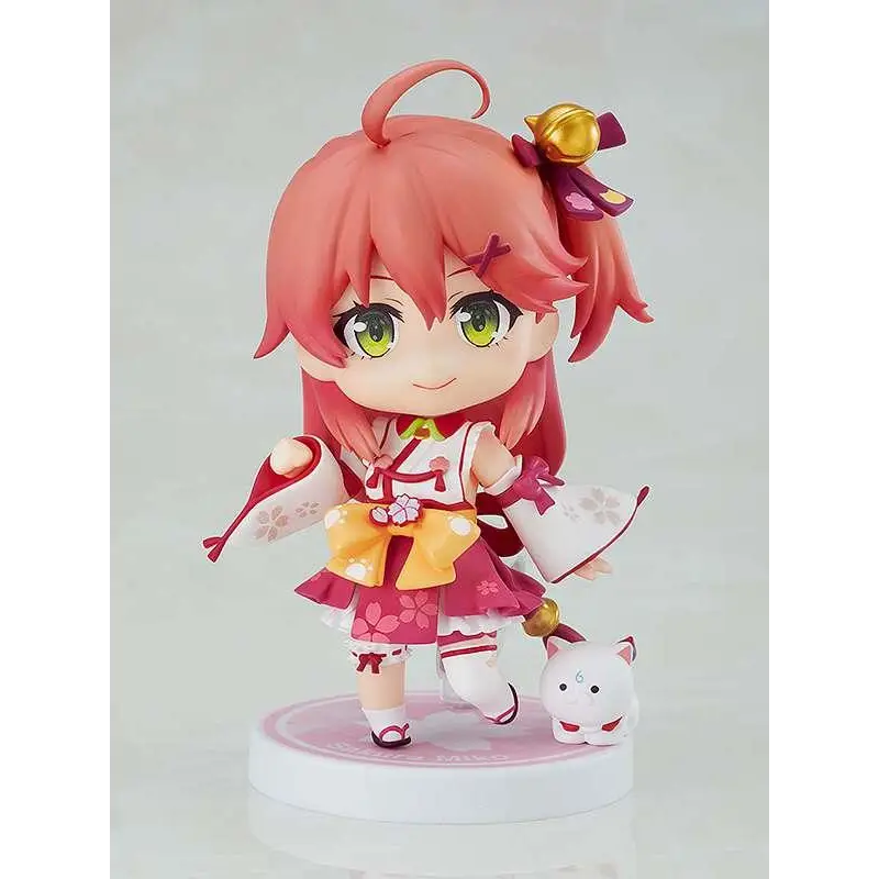 Chibi Nendoroid-figur av Hololive Sakura Miko i kimono med rosa hår och vit katt
