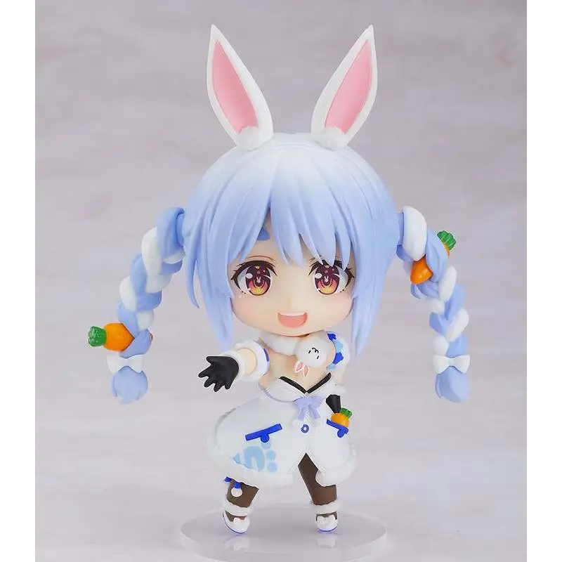 Chibi Nendoroid-figur av Hololive Usada Pekora med ljusblått hår, vita kaninöron och flätade tofsar med morötter