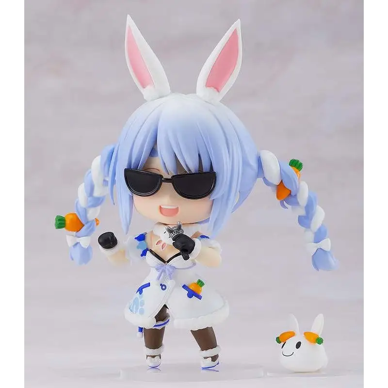 Chibi Nendoroid-figur av Hololive Usada Pekora med blå hår och kaninöron