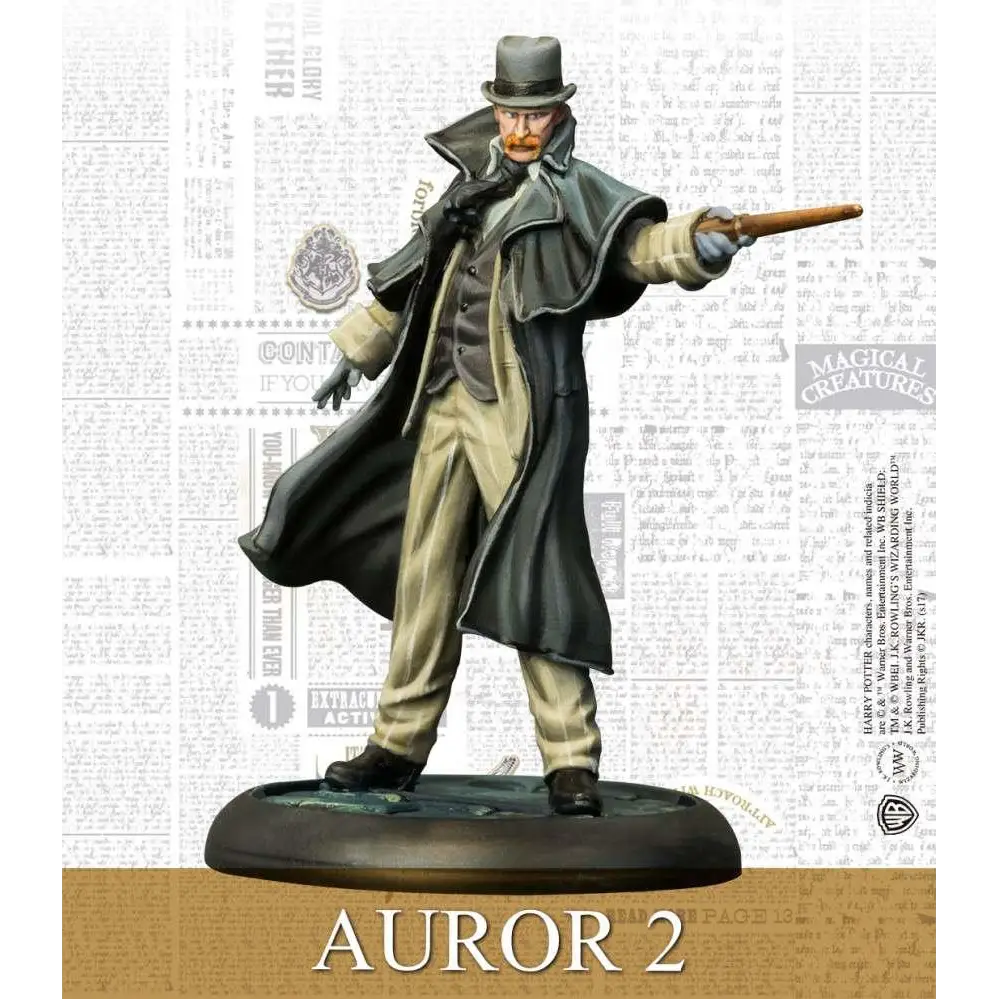 Auror 2-figur i detaljerad målad resin, mörkgrå hatt och mantel över beige byxor med svarta stövlar