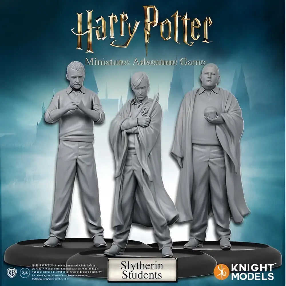 Grå resinfigurer av tre Slytherin-elever från Harry Potter på svart bas