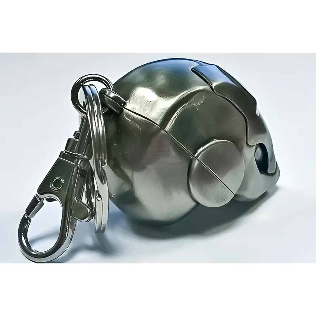 Skinande metallnyckelring i form av Iron Man Mark II hjälm med sköldpaddsskalpaneler
